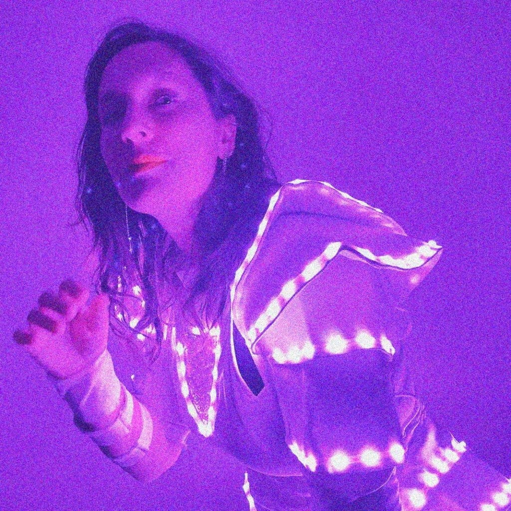 Portrait of Mélisande, blending traditional Quebec songs with electronic music.